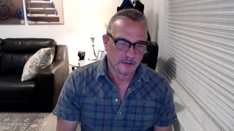 Snapshot of silveroli187 chatting on October 2025 07:11:02 PM silveroli187 online show from October 2025 07:11:02 PM