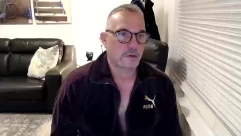 Snapshot of silveroli187 chatting on October 2025 01:12:02 PM silveroli187 online show from October 2025 01:12:02 PM