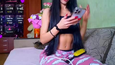 Snapshot of silviasexyy chatting on December 2024 09:43:02 PM miss Anna online show from December 2024 09:43:02 PM
