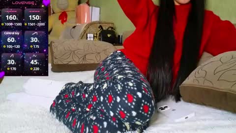 Snapshot of silviasexyy chatting on January 2025 08:53:02 PM miss Anna online show from January 2025 08:53:02 PM