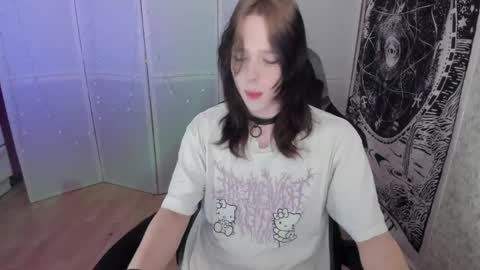 Snapshot of simochka_ chatting on May 2026 06:32:01 AM Simochka online show from May 2026 06:32:01 AM