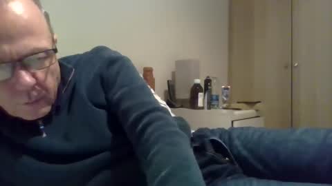 simon56691 online show from December 2024 06:45:01 PM