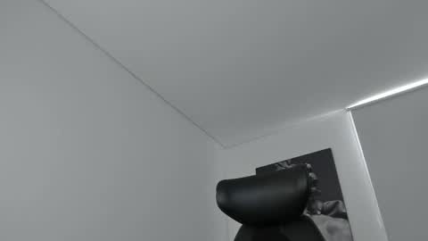 Snapshot of simon_leon01 chatting on November 2025 12:26:01 PM simon_leon01 online show from November 2025 12:26:01 PM