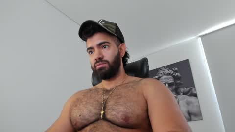 simon_leon01 online show from July 2026 03:31:02 PM