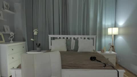 Simona  online show from February 2025 11:36:02 AM