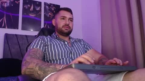 Simon online show from January 2025 09:57:02 PM