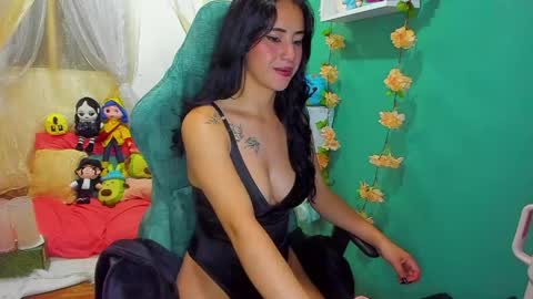 Simon Simpson          Modelo Independiente online show from May 2026 03:35:02 AM