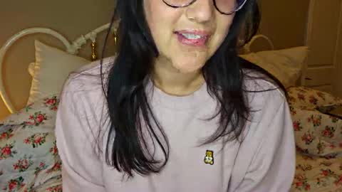 Snapshot of simonesighren chatting on April 2026 05:14:01 AM simonesighren online show from April 2026 05:14:01 AM