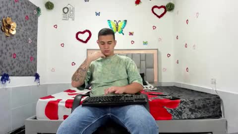 Snapshot of simonkeler chatting on September 2025 03:52:02 AM SIMON KELER online show from September 2025 03:52:02 AM