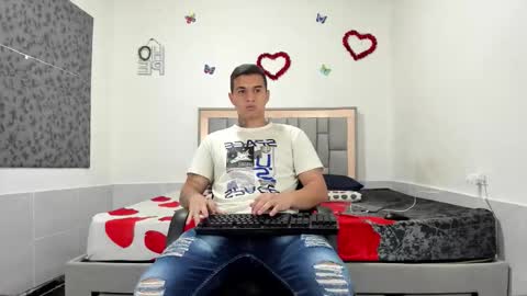 Snapshot of simonkeler chatting on October 2025 11:52:01 AM SIMON KELER online show from October 2025 11:52:01 AM