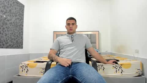 Snapshot of simonkeler chatting on February 2026 01:21:02 PM SIMON KELER online show from February 2026 01:21:02 PM