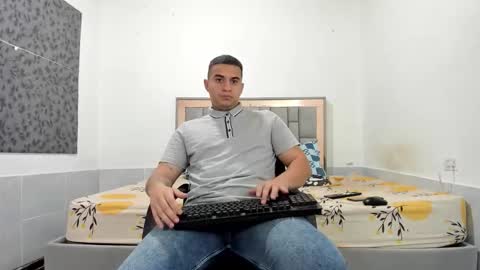 Snapshot of simonkeler chatting on February 2026 01:26:01 AM SIMON KELER online show from February 2026 01:26:01 AM