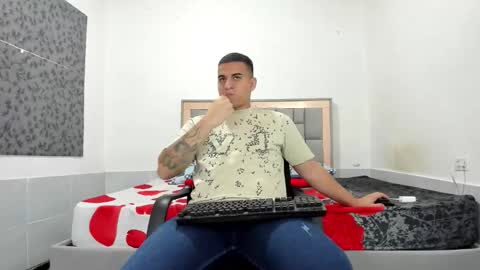 Snapshot of simonkeler chatting on February 2026 10:50:01 PM SIMON KELER online show from February 2026 10:50:01 PM