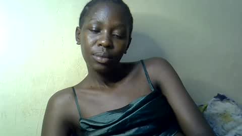 simplyloy33 online show from June 2026 06:01:02 PM