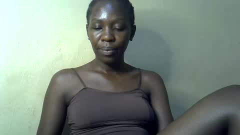 simplyloy33 online show from June 2026 07:18:01 PM