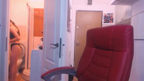 Snapshot of simyhvn chatting on November 2025 06:32:01 PM simyhvn online show from November 2025 06:32:01 PM