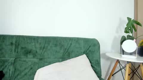 Sunny online show from February 2025 05:01:02 PM