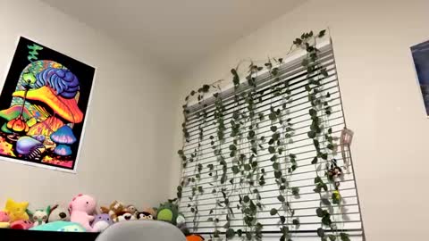 Snapshot of sincerelyyneon chatting on January 2025 01:21:02 AM Sincerelyneon online show from January 2025 01:21:02 AM