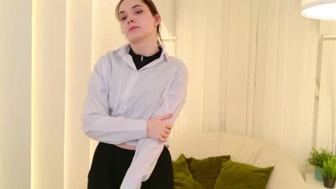 sindell_cryell online show from May 2026 09:44:02 PM