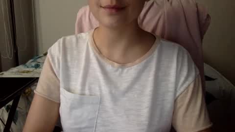 Snapshot of sindrastone chatting on December 2024 10:27:02 PM Sindra online show from December 2024 10:27:02 PM