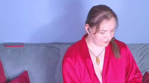 Snapshot of sinful_helena chatting on June 2026 03:52:02 AM sinful_helena online show from June 2026 03:52:02 AM