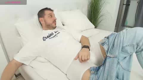 Snapshot of sinfuleagle chatting on January 2025 03:01:02 PM Eagle online show from January 2025 03:01:02 PM