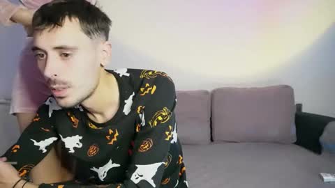 Snapshot of sinfulldesires chatting on October 2025 05:33:02 PM Two4Fun online show from October 2025 05:33:02 PM