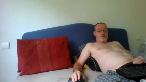 Snapshot of sirdon83 chatting on July 2026 07:22:01 AM sirdon83 online show from July 2026 07:22:01 AM