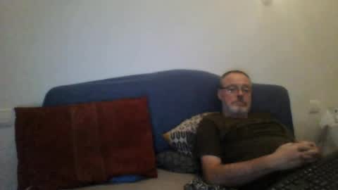 Snapshot of sirdon83 chatting on August 2026 03:44:01 PM sirdon83 online show from August 2026 03:44:01 PM