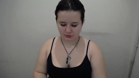 Snapshot of siren_dahlia_ chatting on October 2025 08:07:02 AM Mina online show from October 2025 08:07:02 AM