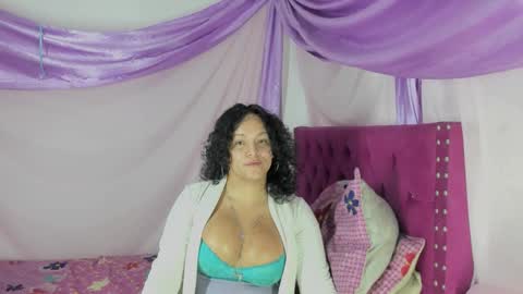 Snapshot of sirena_dirtysexxx chatting on October 2025 08:57:02 AM Sirena Fuentes online show from October 2025 08:57:02 AM