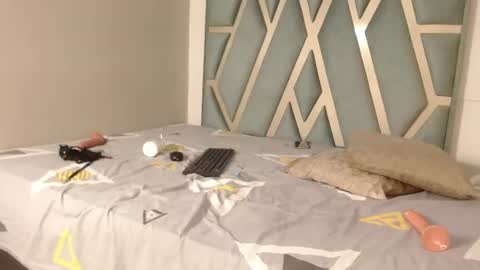 Elyzabeth online show from June 2026 04:11:02 PM