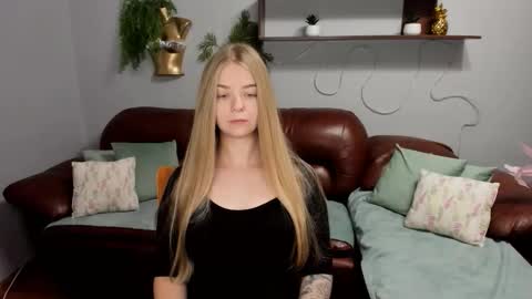 SirenaBloom online show from September 2025 05:29:01 AM