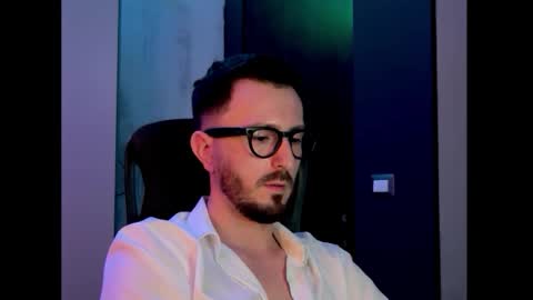 Sir Max online show from October 2025 08:55:02 PM