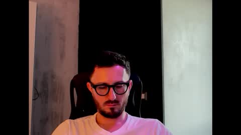 Sir Max online show from October 2025 03:13:02 PM