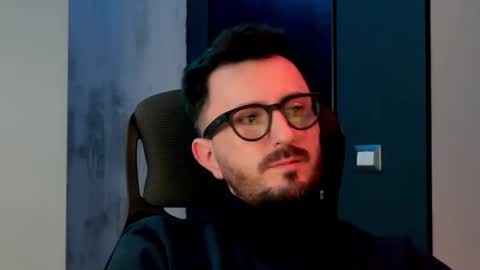 Sir Max online show from November 2025 10:20:02 PM