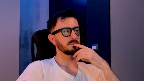 Sir Max online show from November 2025 05:24:01 PM