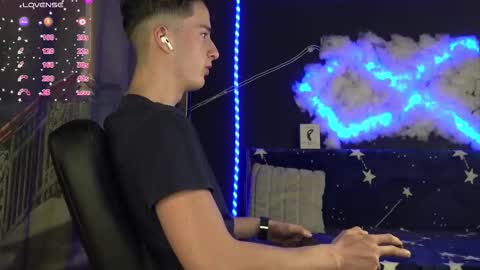 SirReedy online show from December 2025 03:55:01 AM