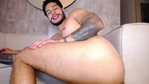 Snapshot of sirs_papi chatting on January 2025 06:06:01 AM Call me papi online show from January 2025 06:06:01 AM