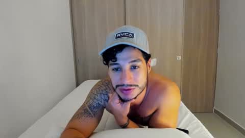 Call me papi online show from December 2025 05:01:01 AM