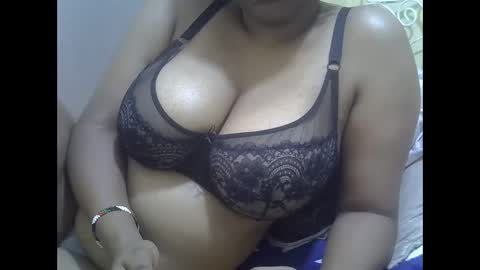 Snapshot of sisibrown97 chatting on February 2026 10:02:01 AM brown online show from February 2026 10:02:01 AM