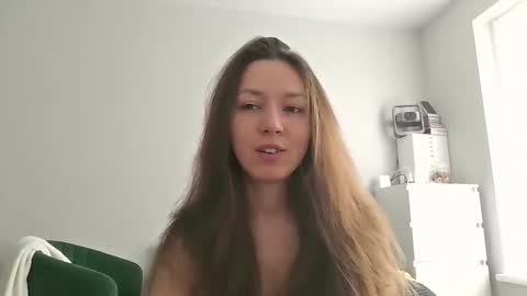 Snapshot of sisiwet19 chatting on April 2026 09:15:01 AM sisiwet19 online show from April 2026 09:15:01 AM