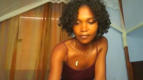 Snapshot of sissi0325 chatting on February 2026 09:03:02 AM Sissi0325 online show from February 2026 09:03:02 AM