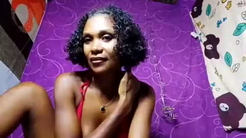 Snapshot of sissi0325 chatting on April 2026 07:03:01 AM Sissi0325 online show from April 2026 07:03:01 AM