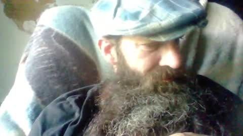 Snapshot of sitonmybeardxxx chatting on May 2026 07:19:01 PM sitonmybeardxxx online show from May 2026 07:19:01 PM