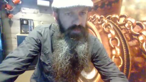 sitonmybeardxxx online show from June 2026 10:01:01 PM