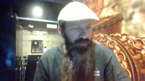 sitonmybeardxxx online show from August 2026 04:50:01 PM