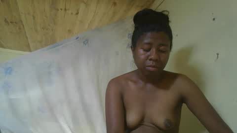 Snapshot of sitraka93 chatting on October 2025 08:30:02 PM Sitraka online show from October 2025 08:30:02 PM