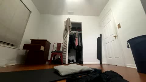 SIXFOOTFOURNINE online show from April 2026 08:22:02 AM