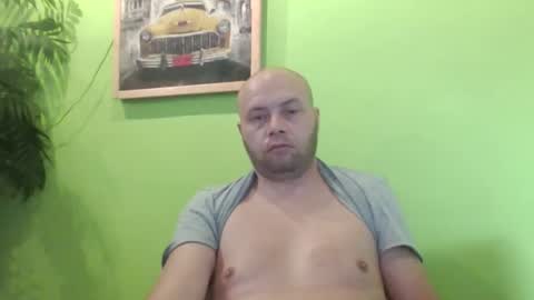 Snapshot of sixten19795 chatting on September 2025 06:35:01 AM sixten19795 online show from September 2025 06:35:01 AM